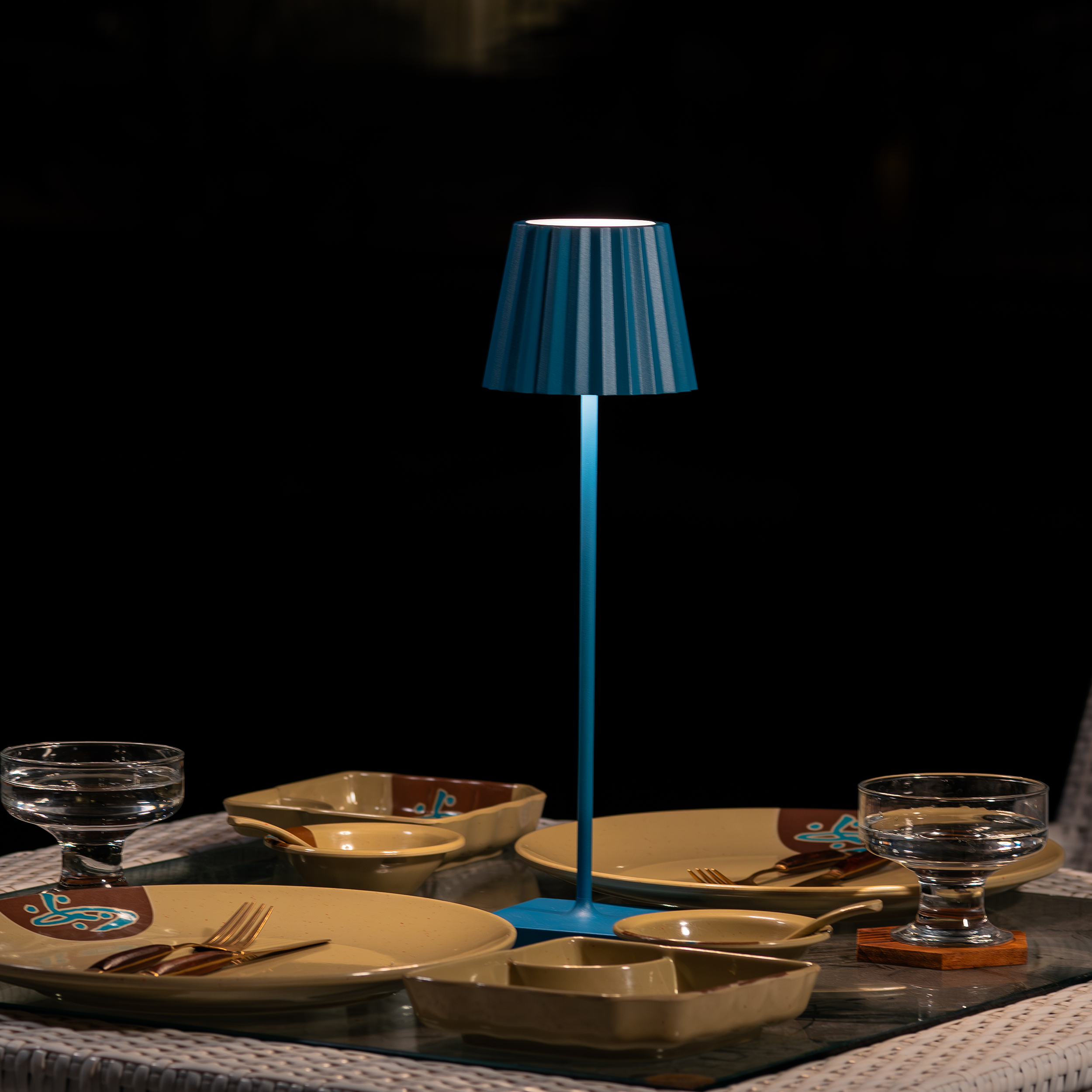 lamp-plisse-blue-image-3