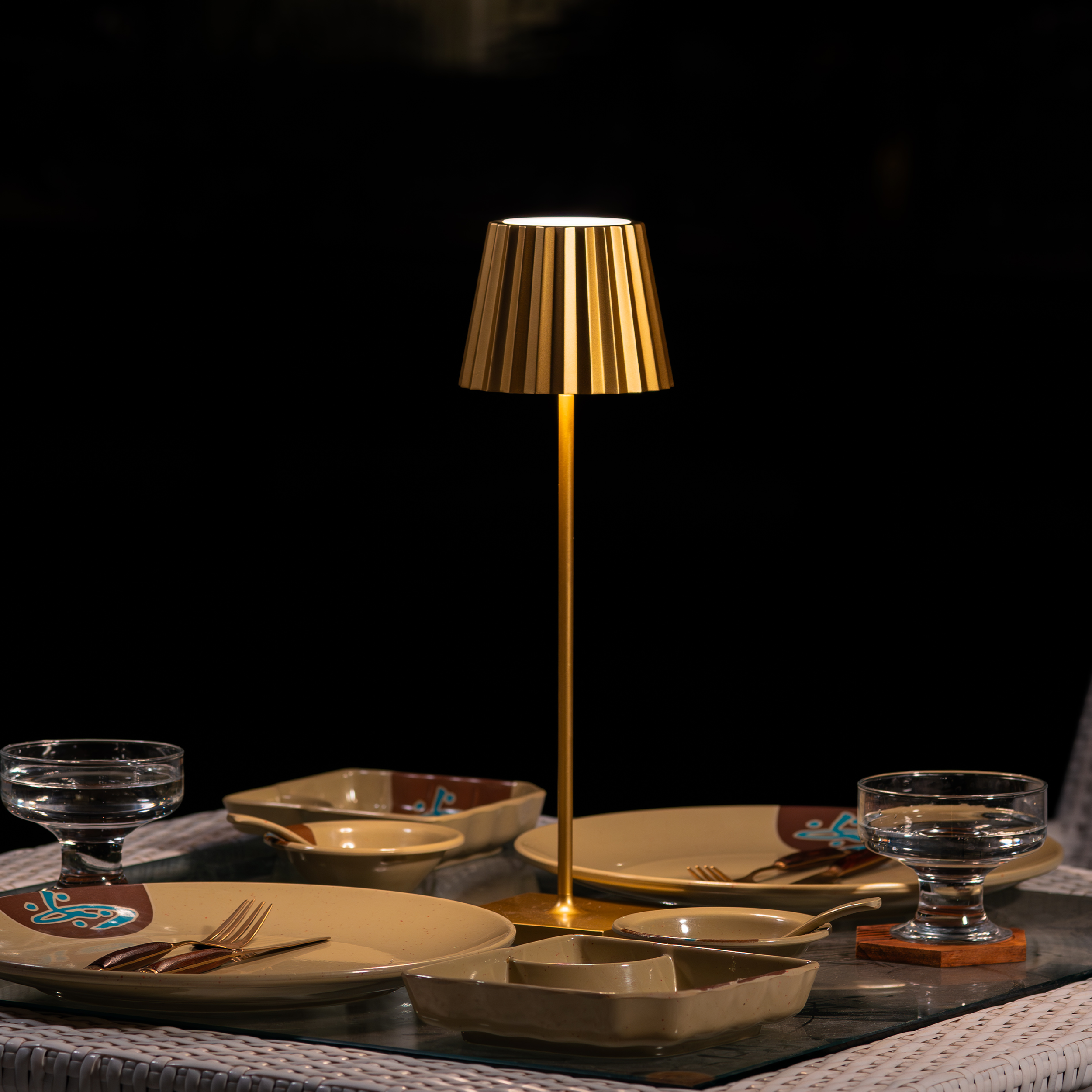 lamp-plisse-UV gold-image-3